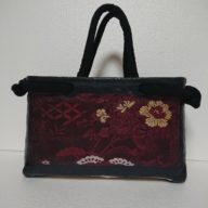 No.35　一閑張り　カゴバック　ワイン色綸子　御所車図　